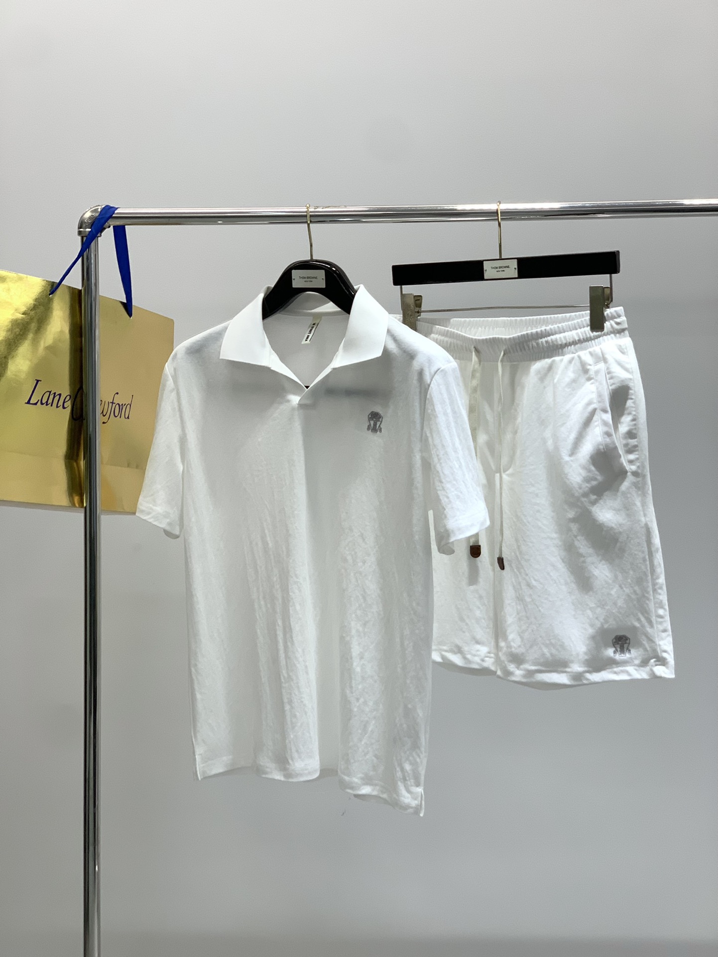 Italian Lions Fashion: Summer 2025 Collection of Unique, High-Grade Clothing with Special Sales - 图片 9