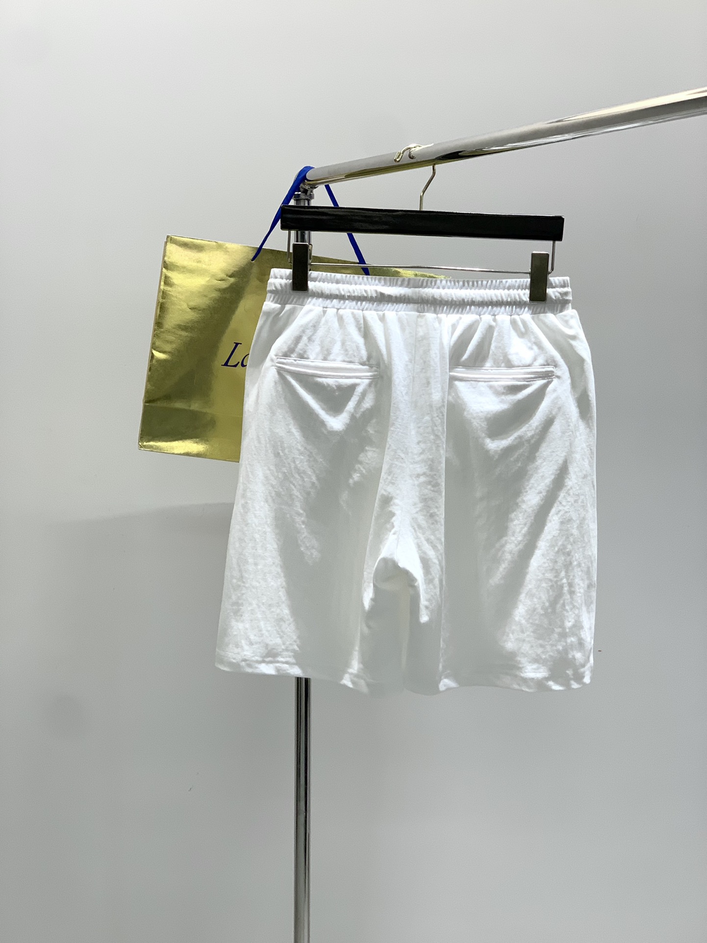 “Summer 2025 Fashion: Italian Lions Clothing with Unique Designs and High Grades” - 图片 2