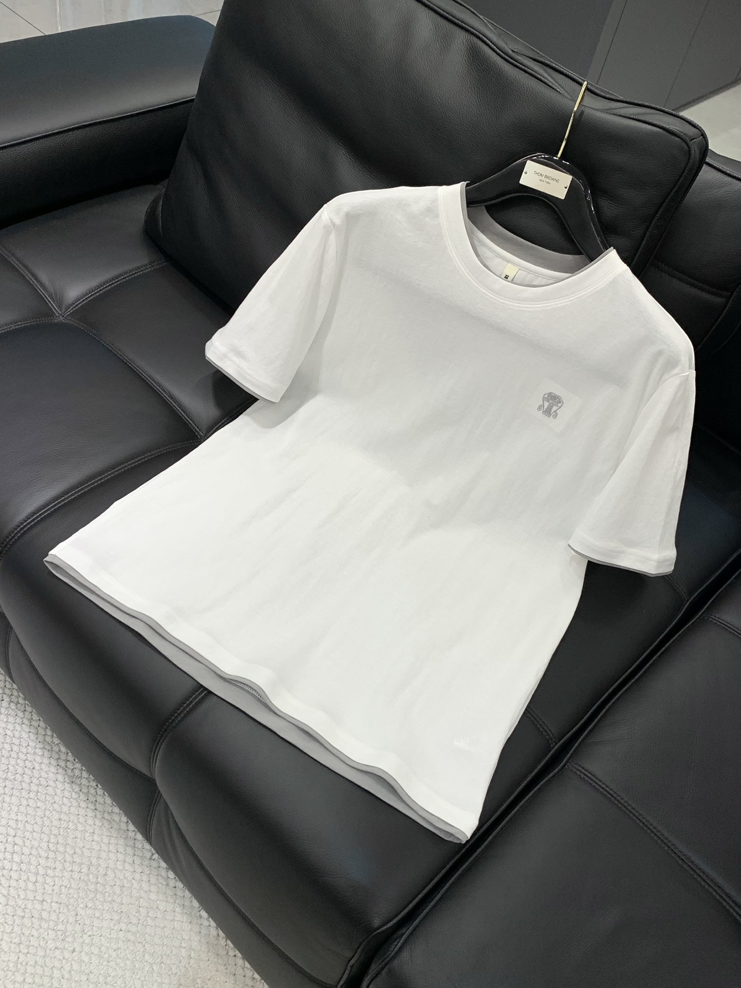 “Summer 2025 Fashion: Italian Lions Clothing Collection with Unique Designs and High Grades” - 图片 3