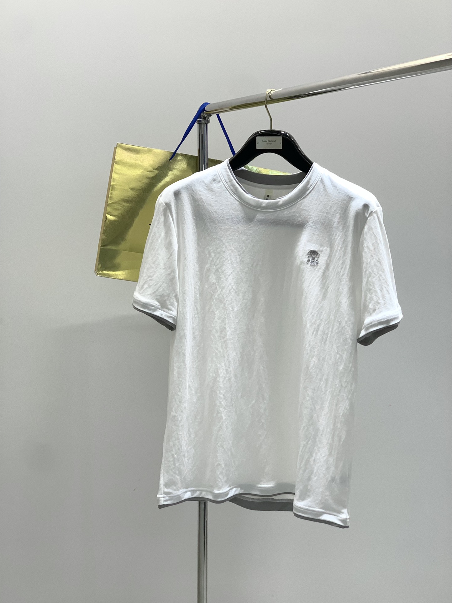 “Summer 2025 Fashion: Italian Lions Clothing Collection with Unique Designs and High Grades” - 图片 1