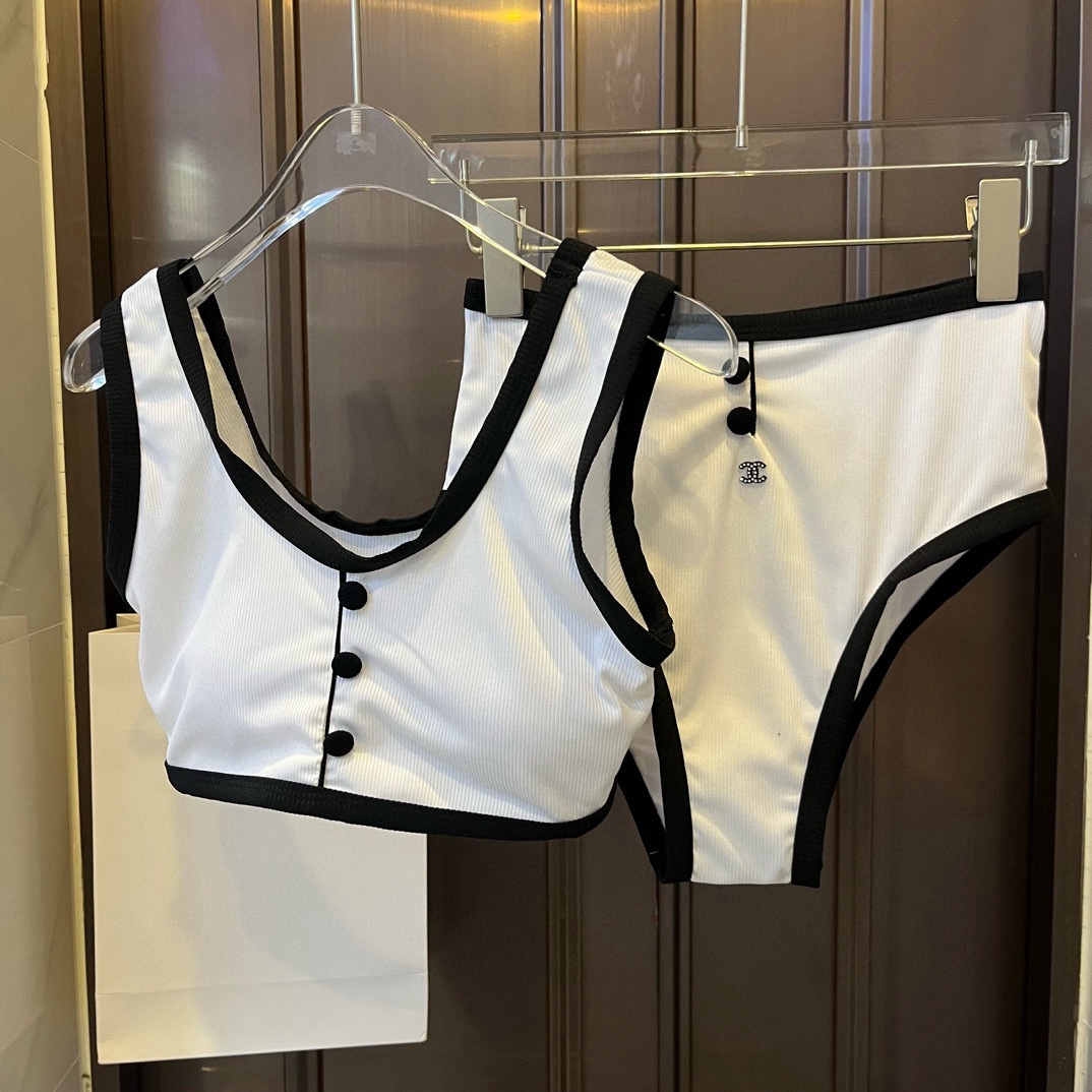  🆕

Chanel香奈儿高端弹力泳衣比基尼👙，分体泳衣，度假风，S M L XL
