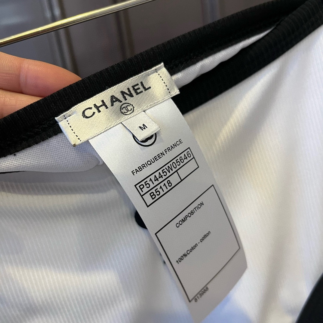  🆕

Chanel香奈儿高端弹力泳衣比基尼👙，分体泳衣，度假风，S M L XL
