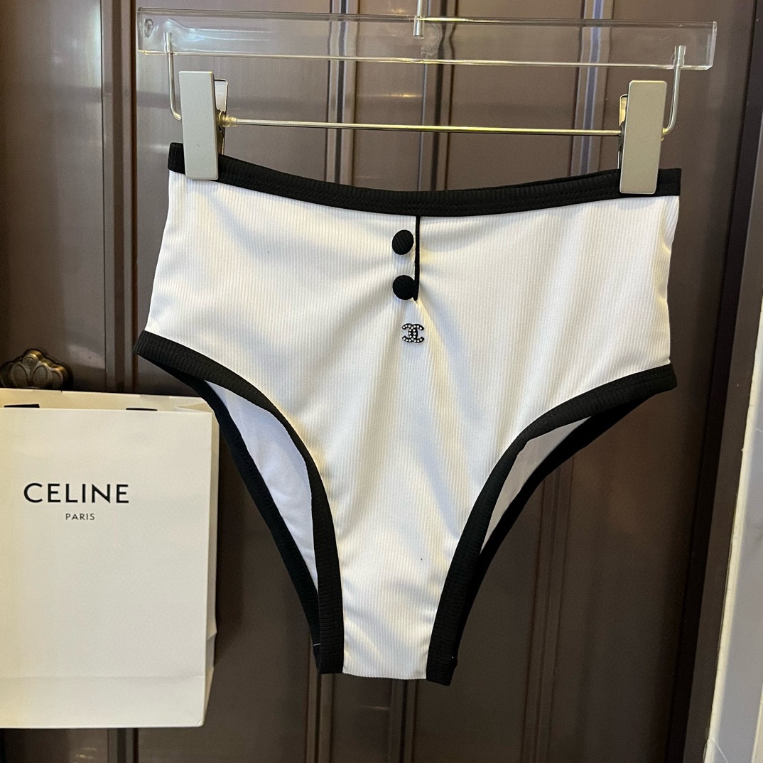  🆕

Chanel香奈儿高端弹力泳衣比基尼👙，分体泳衣，度假风，S M L XL