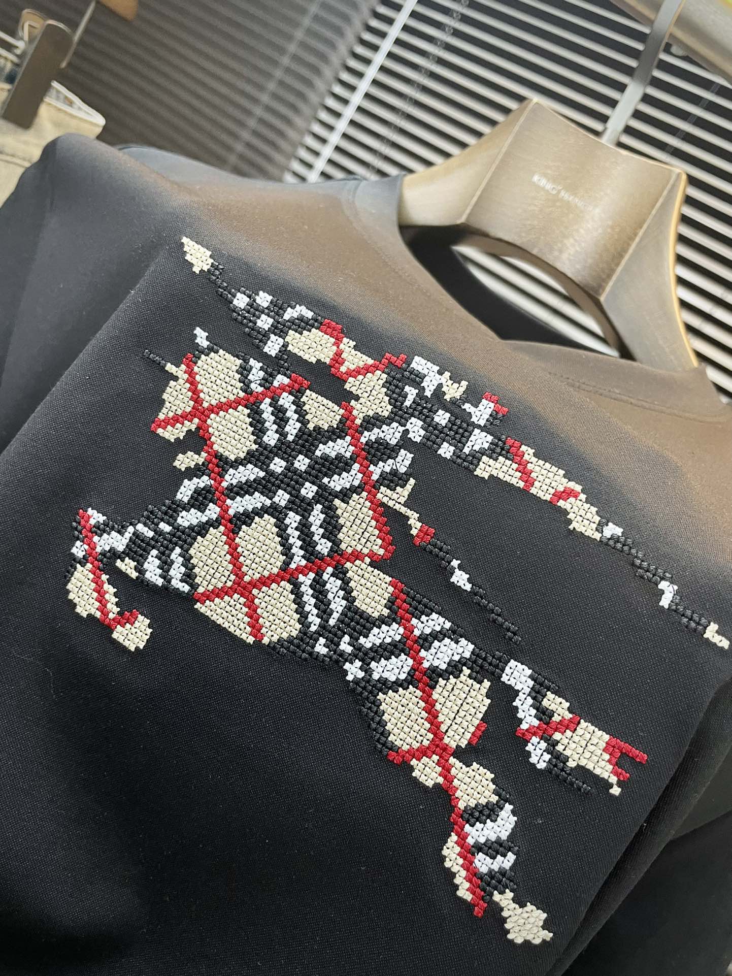  ♠️ Burberry-（巴宝莉）系列 VIP高级定制 2025新款短袖  百搭款式 任何人都可以轻松