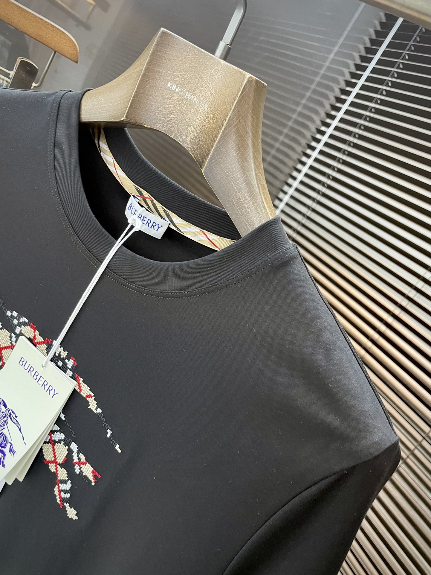  ♠️ Burberry-（巴宝莉）系列 VIP高级定制 2025新款短袖  百搭款式 任何人都可以轻松