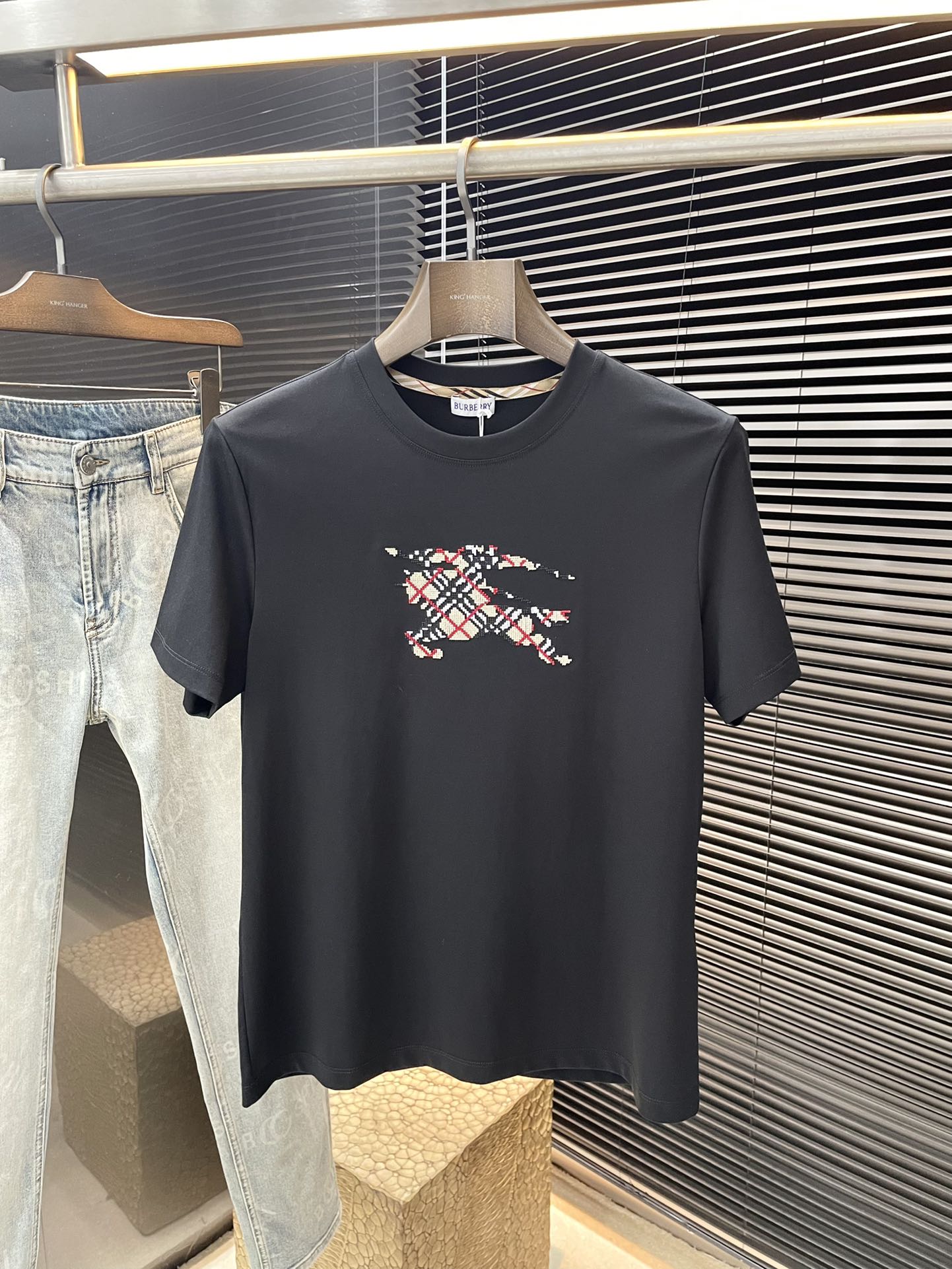  ♠️ Burberry-（巴宝莉）系列 VIP高级定制 2025新款短袖  百搭款式 任何人都可以轻松