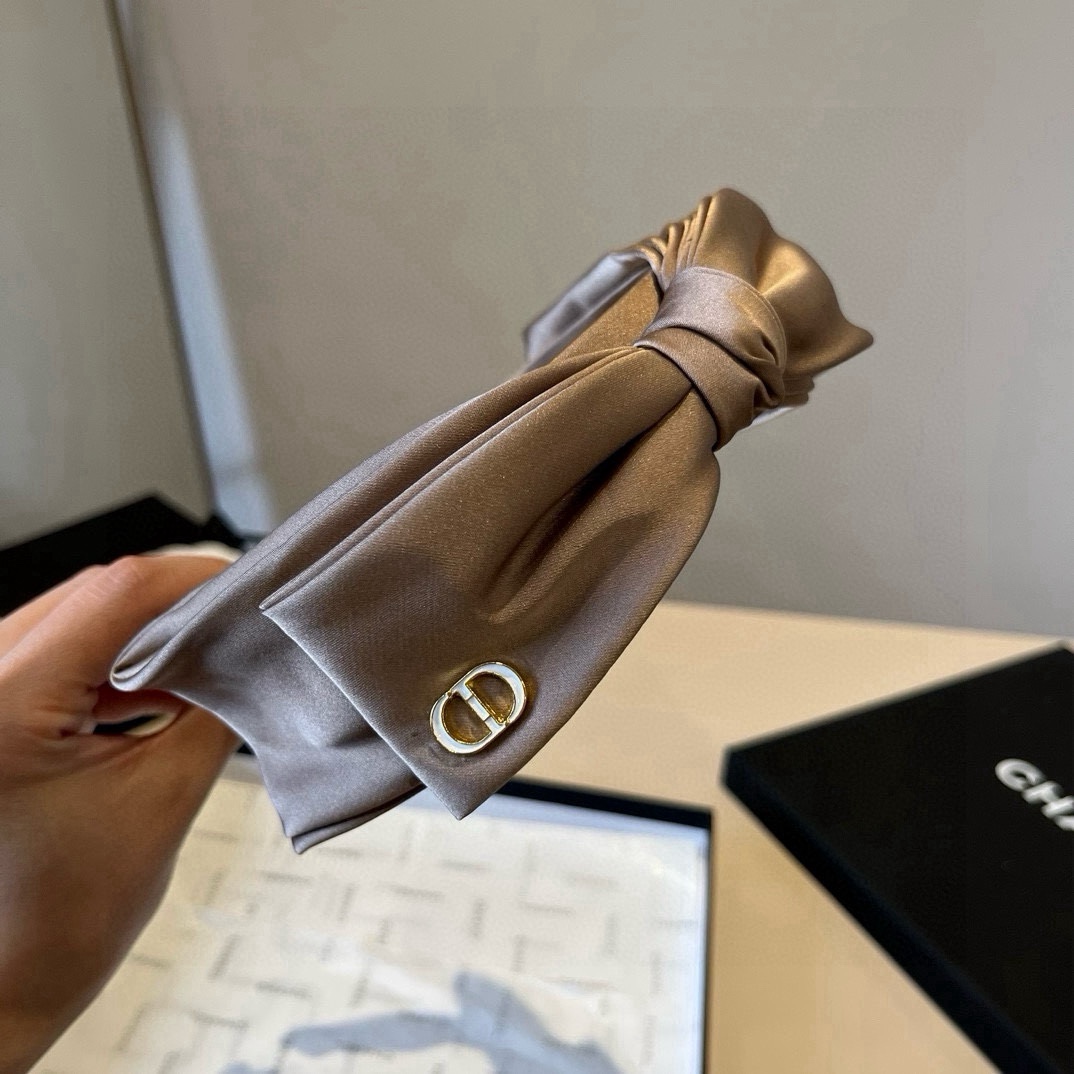🆕

Dior迪奥新款发箍