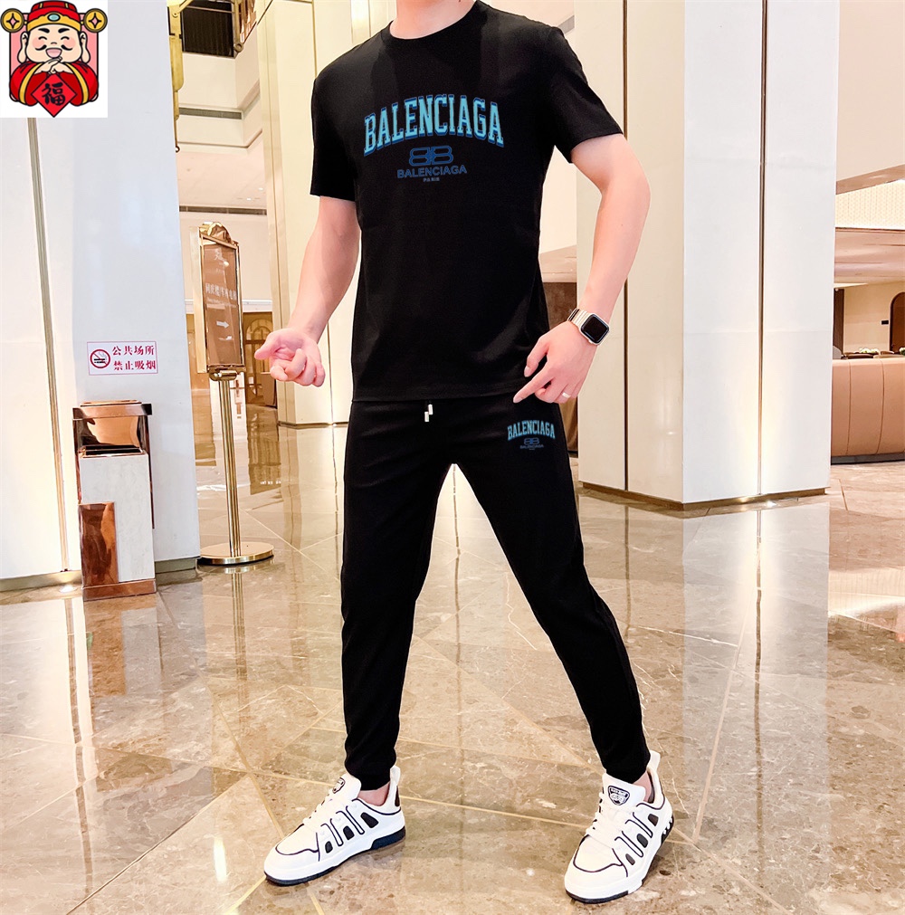 Balenciaga BALENCIAGA 巴黎世家 (胖子福音) 2025 世界知名奢侈品牌