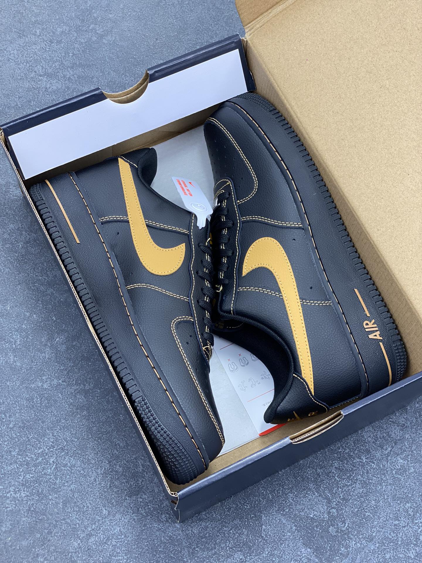 图片[9]-Nike Air Force 1 Low 黑黄 原楦头原纸板 打造纯正空军版型 专注外贸渠道 全掌内置蜂窝气垫 原盒配件 原厂中底钢印、拉帮完美 货号：HQ2037-003 尺码：36 36.5 37.5 38 38.5 39 40 40.5 41 42 42.5 43 44 44.5 45-选品中心