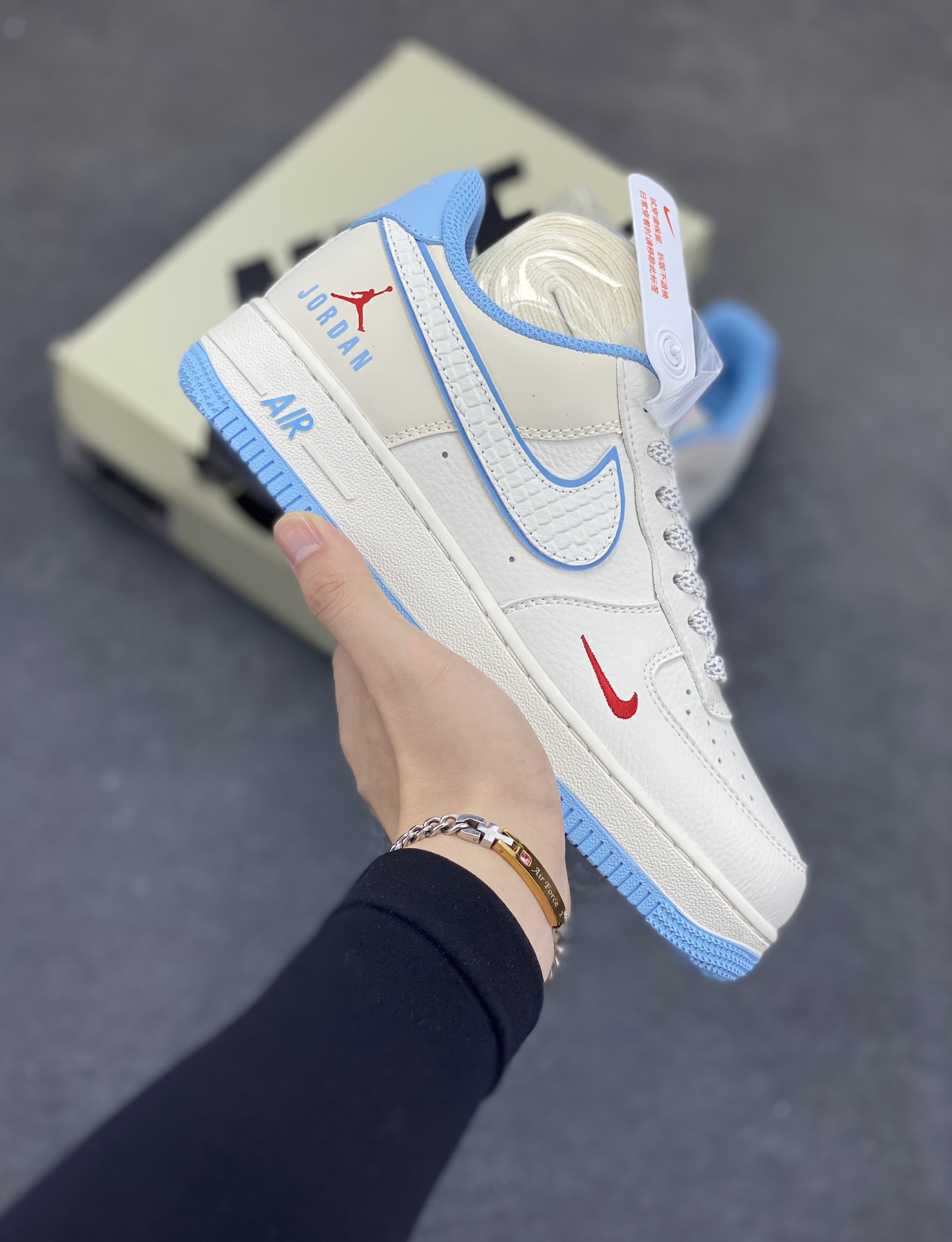 NIke Air Force 1 \'07 Low “飞人”空军一号 低帮 运动鞋 休闲鞋 折边针车 工艺难度大 原楦头原纸板 原装鞋盒 定制五金配件 内置全掌气垫 原厂鞋底 货号：CS5288-029 尺码：36 36.5 37.5 38 38.5 39 40 40.5 41 42 42.5 43 44 44.5 45-选品中心