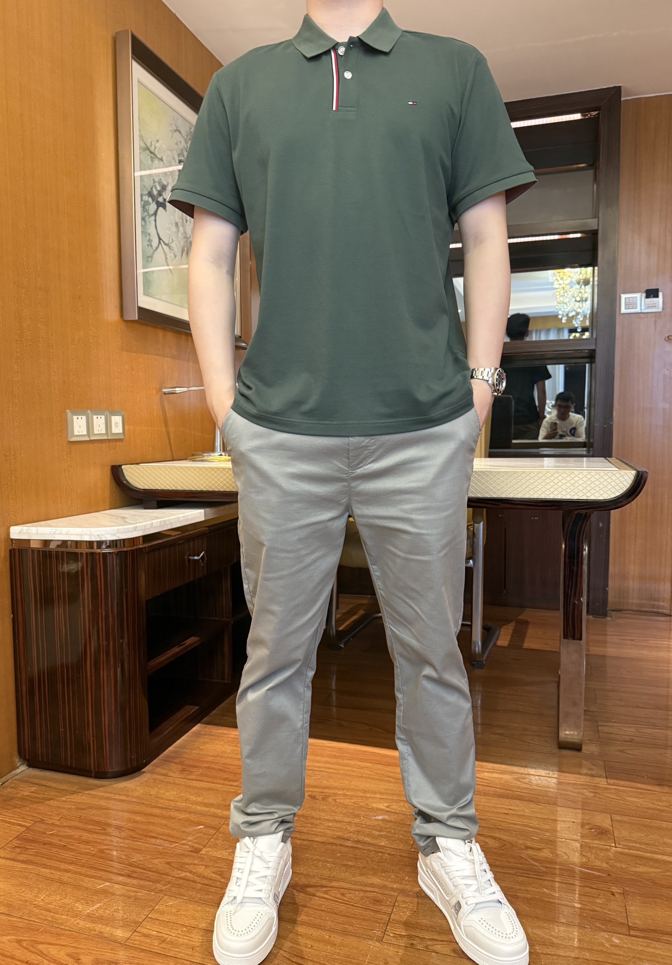 NO:457869,Tommy-2025 counter latest hot-selling Polo, London counter hot-selling items!  Selected Italian imported fine cotton fabrics with the latest designs, brand embroidery on the chest highlights taste, business and casual boutique. Size: 48-56 (model 180/wear 50, with Hong Kong Lane Crawford gift box packaging), alexander wang19860909汤米-2025专柜最新爆款Polo出货 伦敦专柜热销单品！精选意大利进口精棉面料搭配最新的设计,胸口的品牌刺绣彰显品味 商务休闲精品.尺码:48-56（模特180/穿50,配香港连卡佛礼盒包装）,,alexander wang,Men's clothing