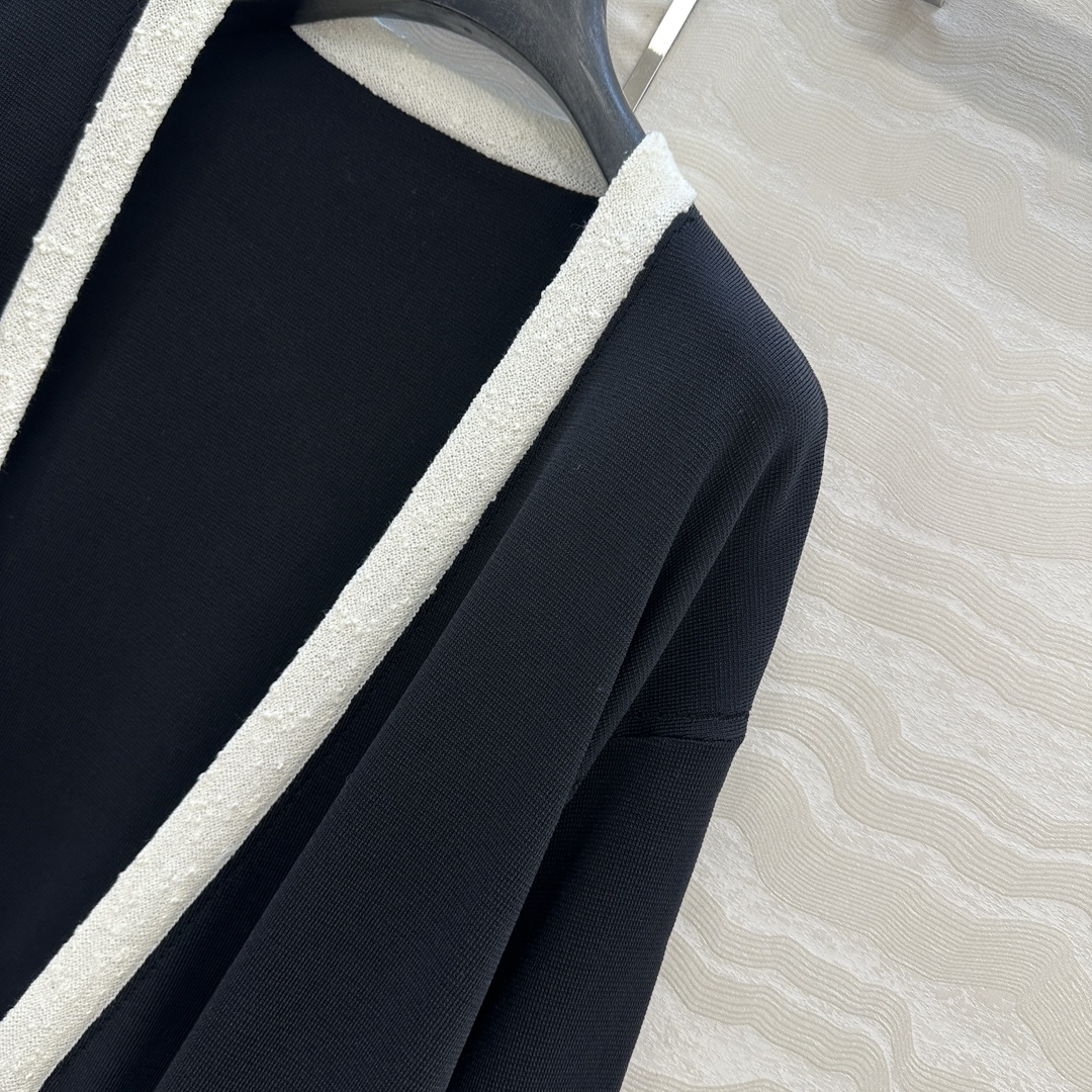 Coco Women's Black and White Cardigan, Drawstring Waist, Fashionable & Slimming 4 i1752688916 3328 2