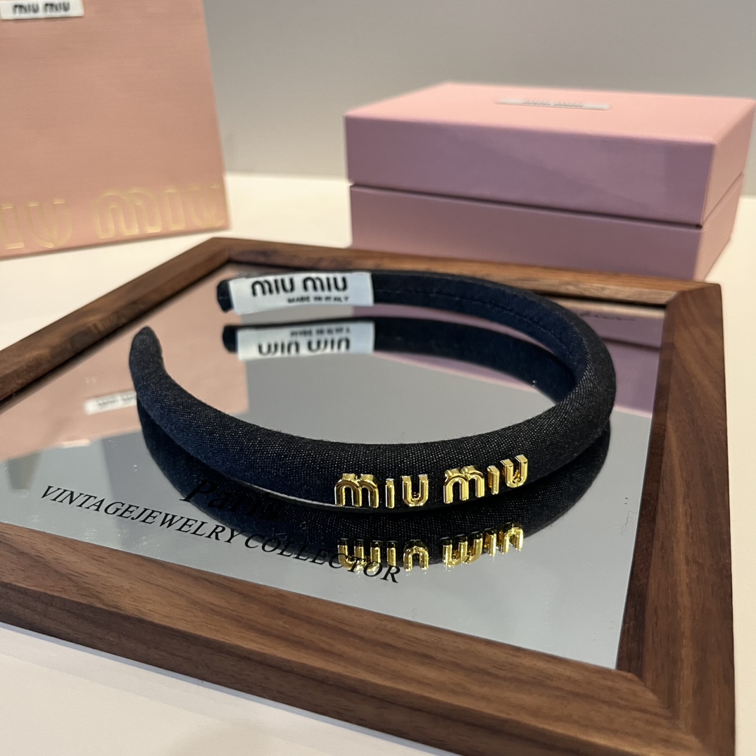 🆕

miumiu缪缪新款发箍