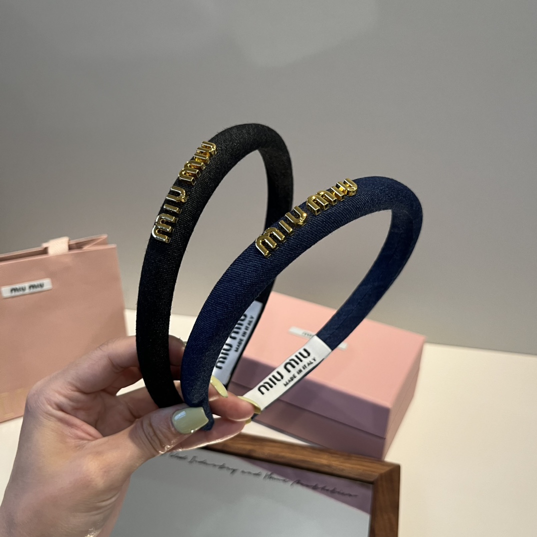 🆕

miumiu缪缪新款发箍