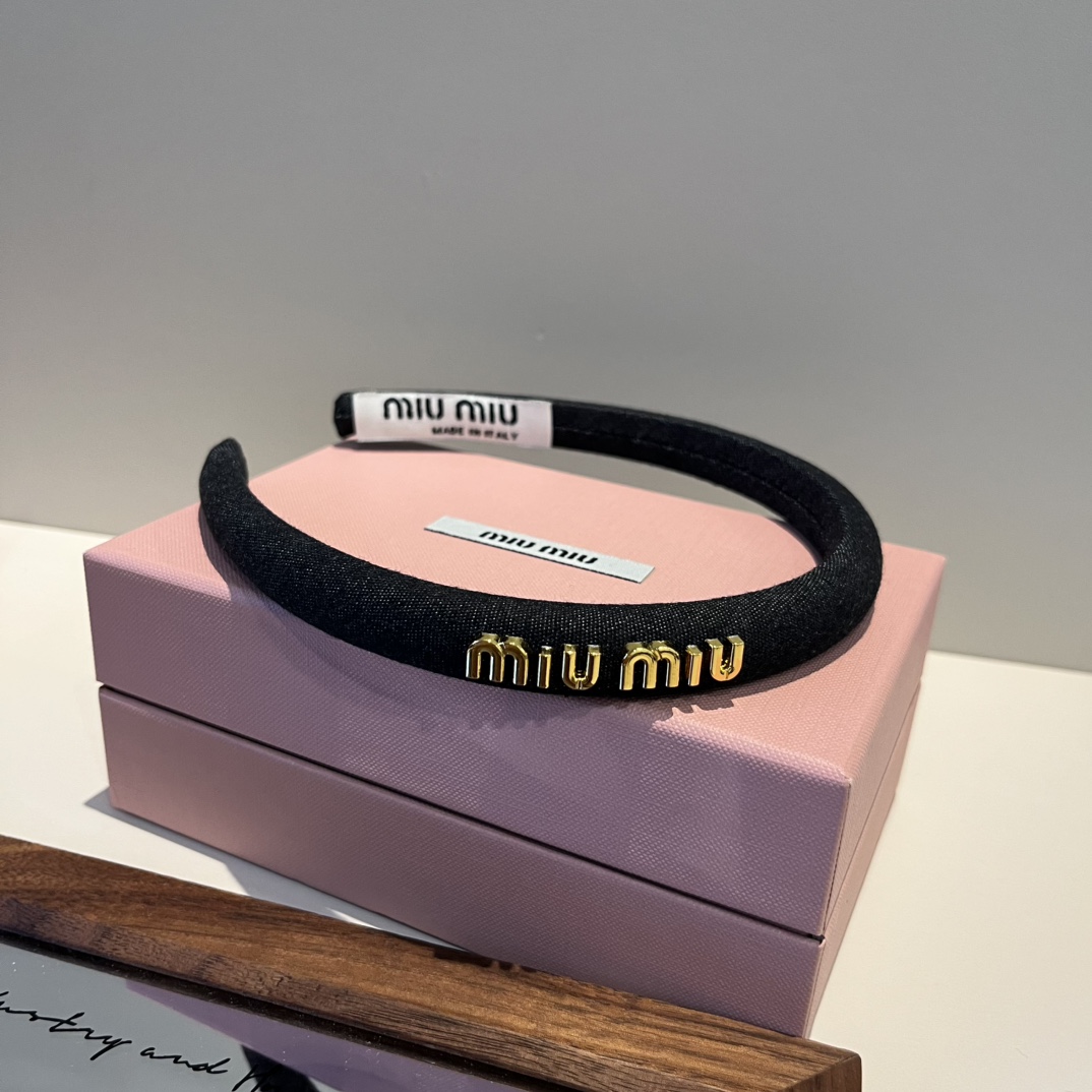🆕

miumiu缪缪新款发箍