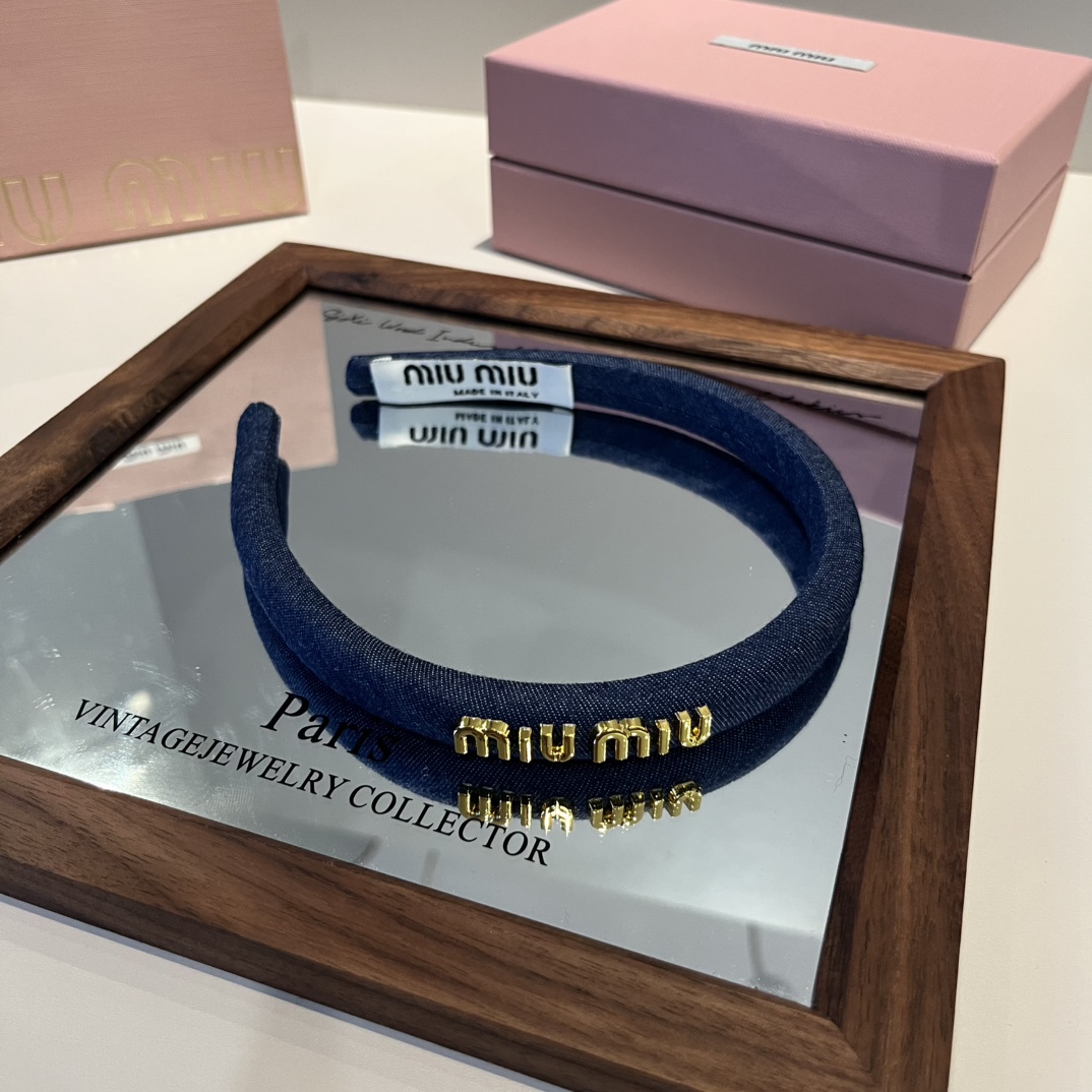 🆕

miumiu缪缪新款发箍