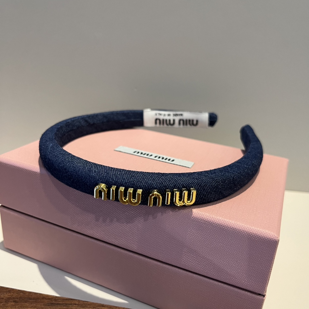 🆕

miumiu缪缪新款发箍