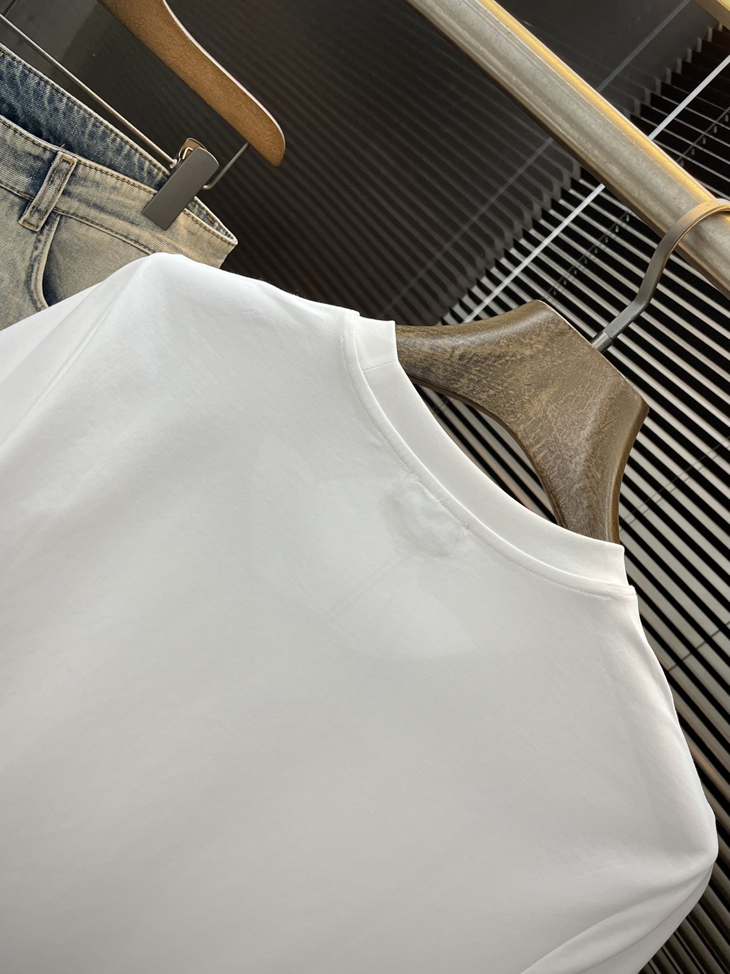  ♠️ Dior-（迪奥）系列 VIP高级定制 2025新款短袖  百搭款式 任何人都可以轻松驾驭 面料