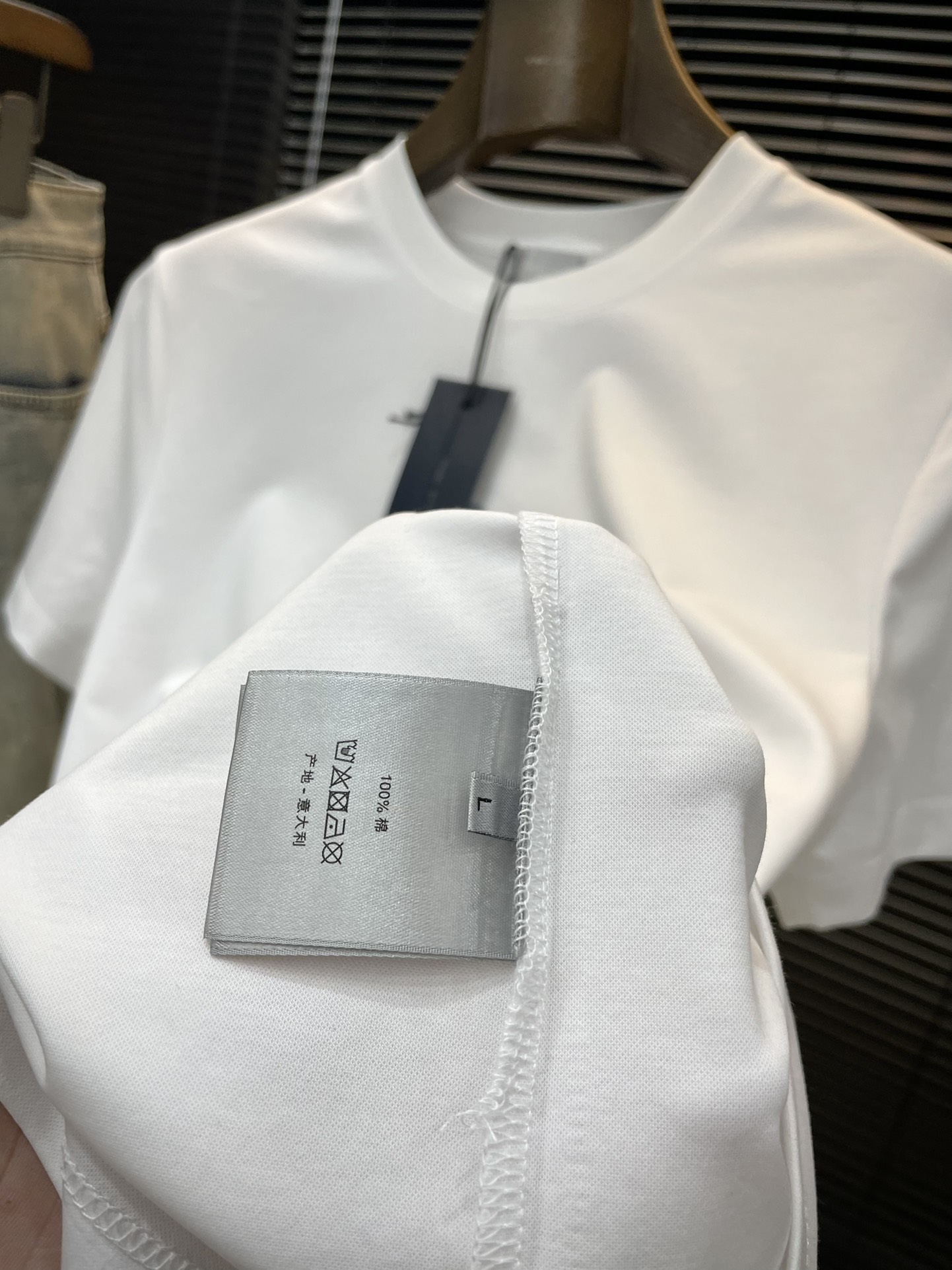  ♠️ Dior-（迪奥）系列 VIP高级定制 2025新款短袖  百搭款式 任何人都可以轻松驾驭 面料