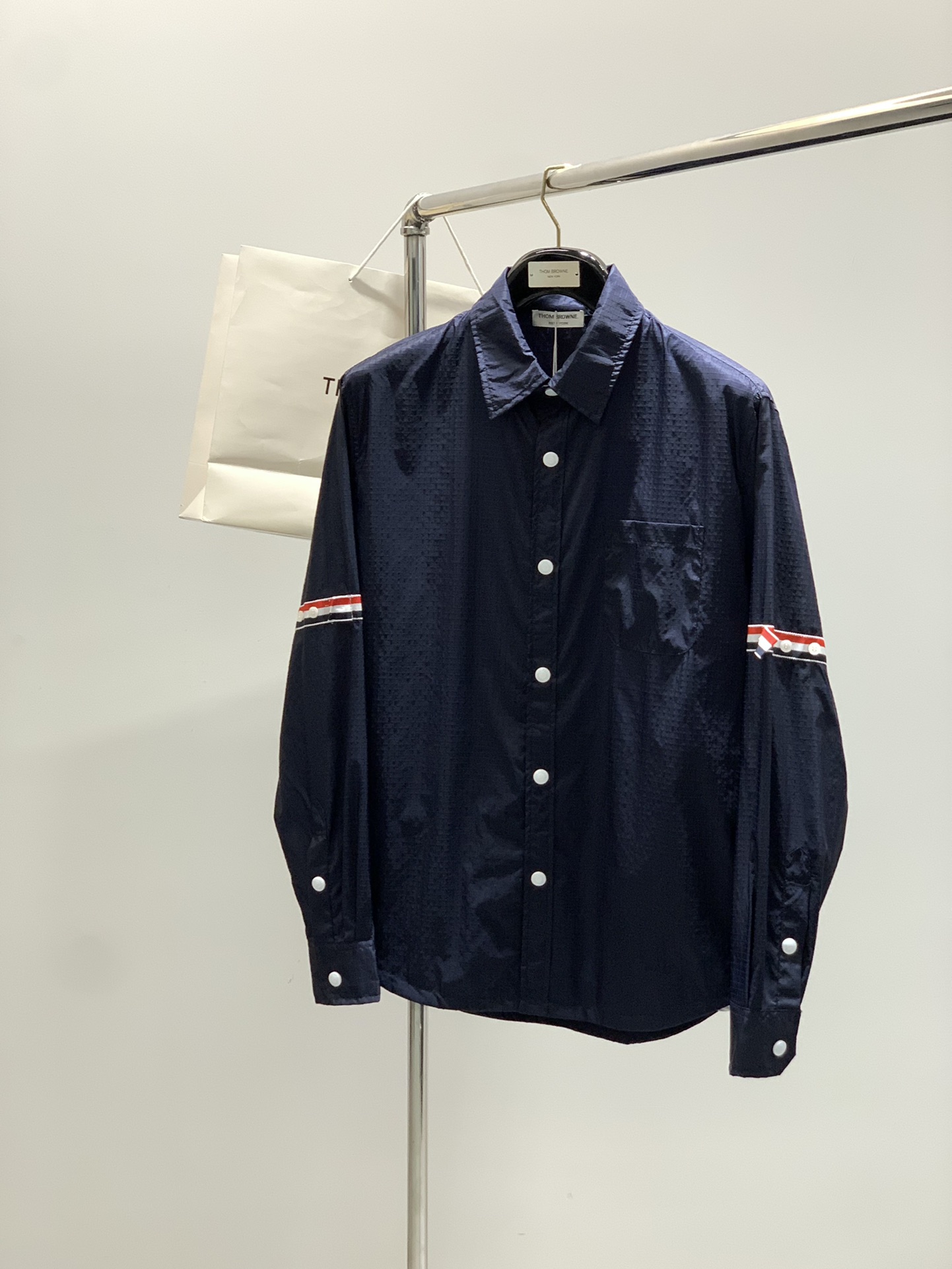 “Summer 2025 Fashion Update: Thom Browne P800 Sunproof Jackets with Original Design and High-Grade Materials”