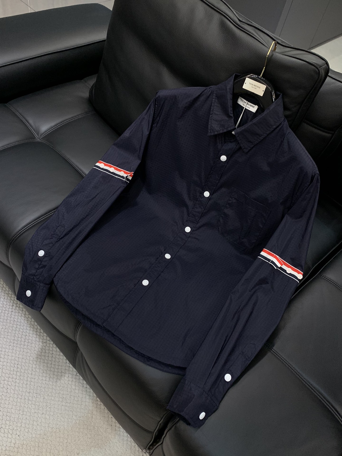 “Summer 2025 Fashion Update: Thom Browne P800 Sunproof Jackets with Original Design and High-Grade Materials” - 图片 3