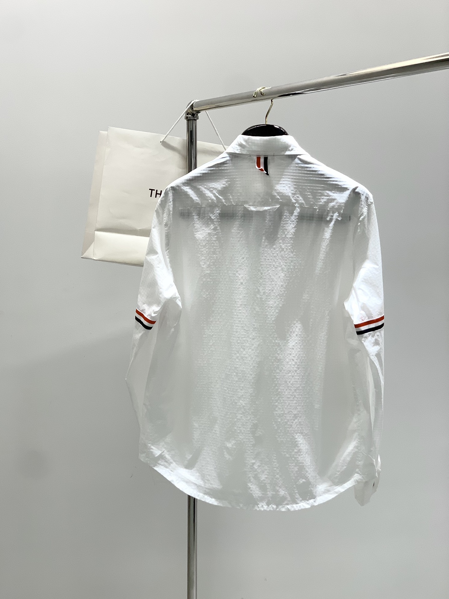 “Summer 2025 Fashion Update: Thom Browne P800 Sunproof Jackets with High-Grade Design” - 图片 2