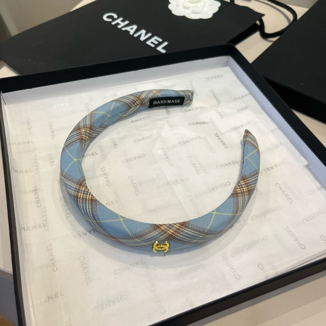 🆕

Chanel香奈儿发箍 经典小香头箍