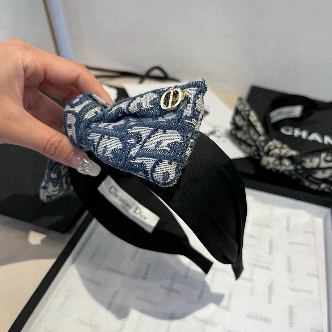 🆕

Dior迪奥新款发箍