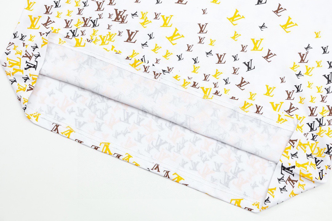 路易威登/Louis Vuitton 夏季新款 前后全景老花印花圆领短袖T恤黑色/白色