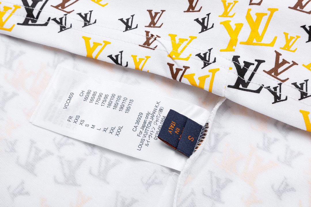 路易威登/Louis Vuitton 夏季新款 前后全景老花印花圆领短袖T恤黑色/白色