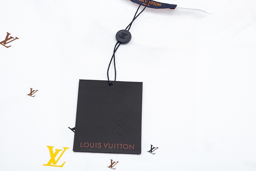 路易威登/Louis Vuitton 夏季新款 前后全景老花印花圆领短袖T恤黑色/白色