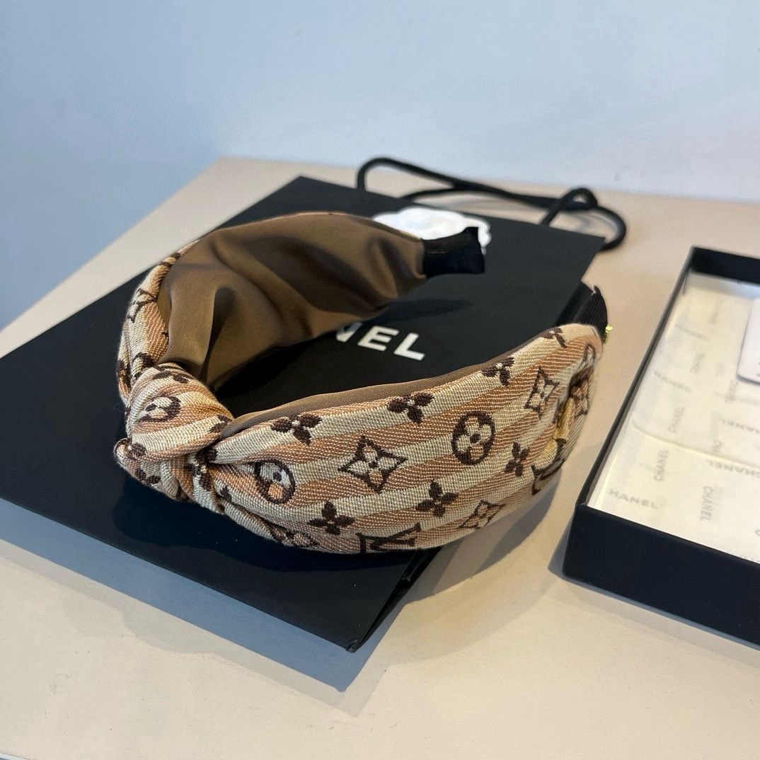 🆕

Lv路易威登老花牛仔发箍