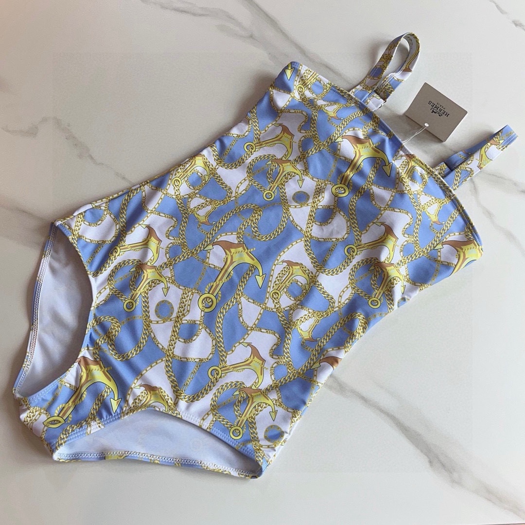  🆕
爱马仕HERMES连体比基尼泳衣👙❤️😍🥰带钢圈聚拢 适合多种场景的游泳衣🏊‍♀️海边 游泳池 温