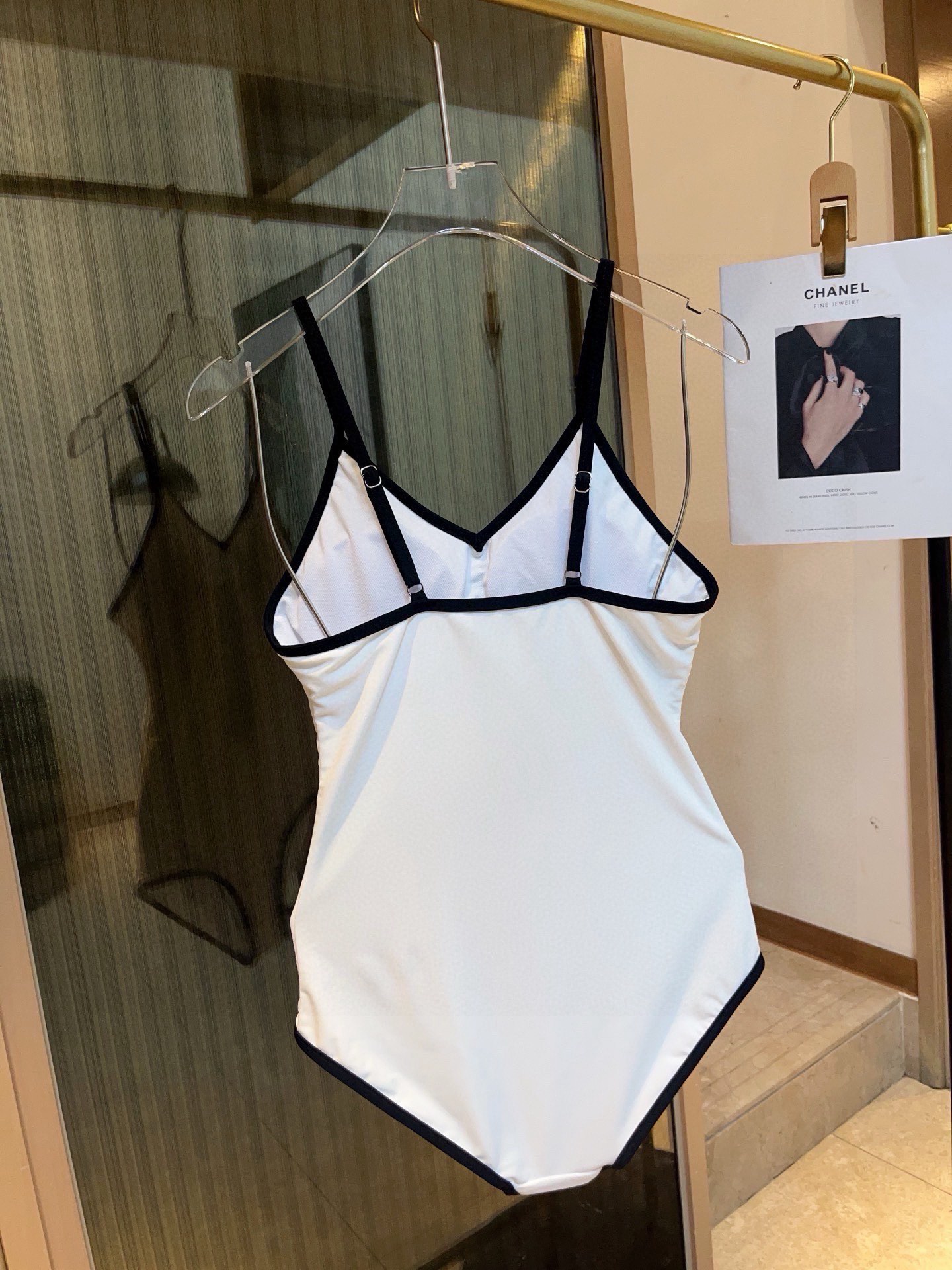  🆕
miumiu比基尼👙❤️😍🥰适合多种场景的游泳衣🏊‍♀️海边 游泳池 温泉 水上乐园 漂流都可以😌