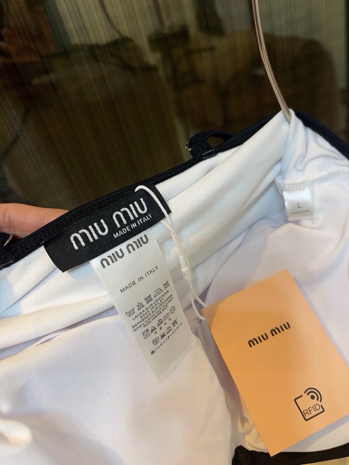  🆕
miumiu比基尼👙❤️😍🥰适合多种场景的游泳衣🏊‍♀️海边 游泳池 温泉 水上乐园 漂流都可以😌