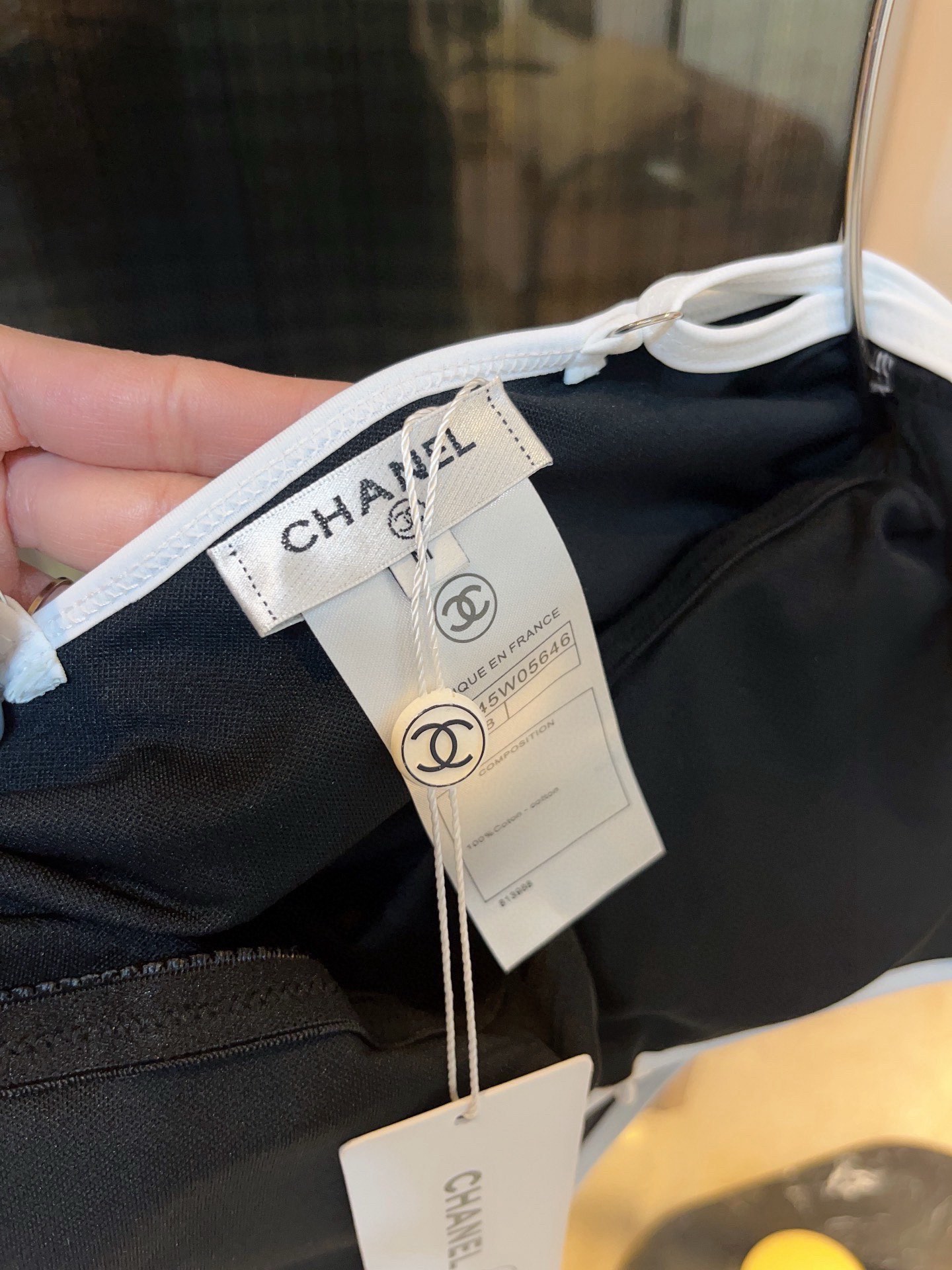  🆕
Chanel 香奈儿连体泳衣 😍🥰适合多种场景的游泳衣🏊‍♀️海边 游泳池 温泉 水上乐园 漂流都