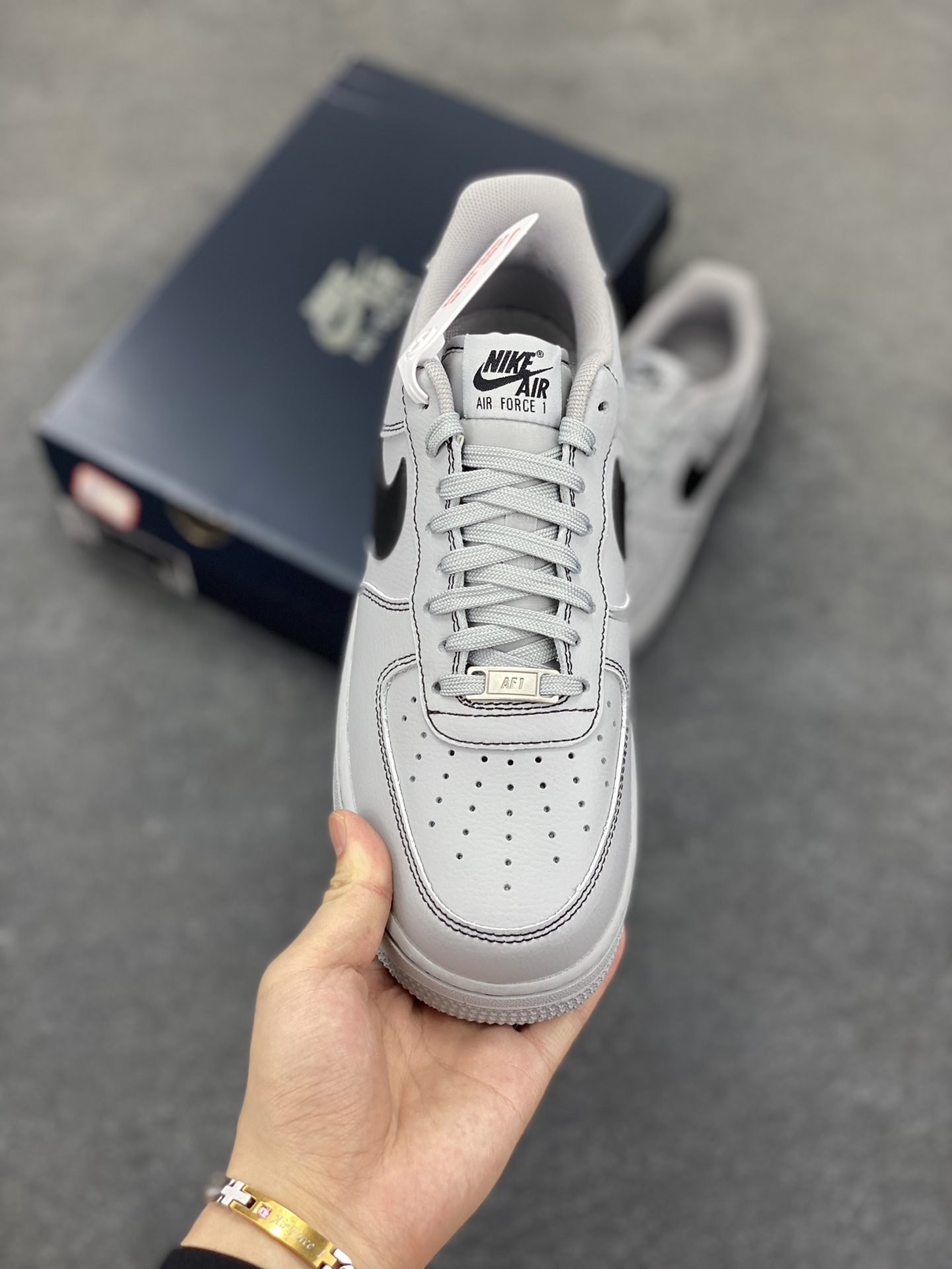 图片[2]-Nike Air Force 1 Low 灰线 原楦头原纸板 打造纯正空军版型 专注外贸渠道 全掌内置蜂窝气垫 原盒配件 原厂中底钢印、拉帮完美 货号：HQ2037-004 尺码：36 36.5 37.5 38 38.5 39 40 40.5 41 42 42.5 43 44 44.5 45-选品中心