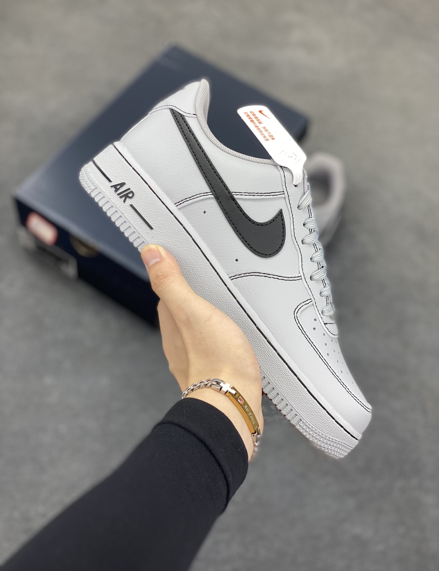 Nike Air Force 1 Low 灰线 原楦头原纸板 打造纯正空军版型 专注外贸渠道 全掌内置蜂窝气垫 原盒配件 原厂中底钢印、拉帮完美 货号:HQ2037-004 尺码:36 36.5 37.5 38 38.5 39 40 40.5 41 42 42.5 43 44 44.5 45-选品中心