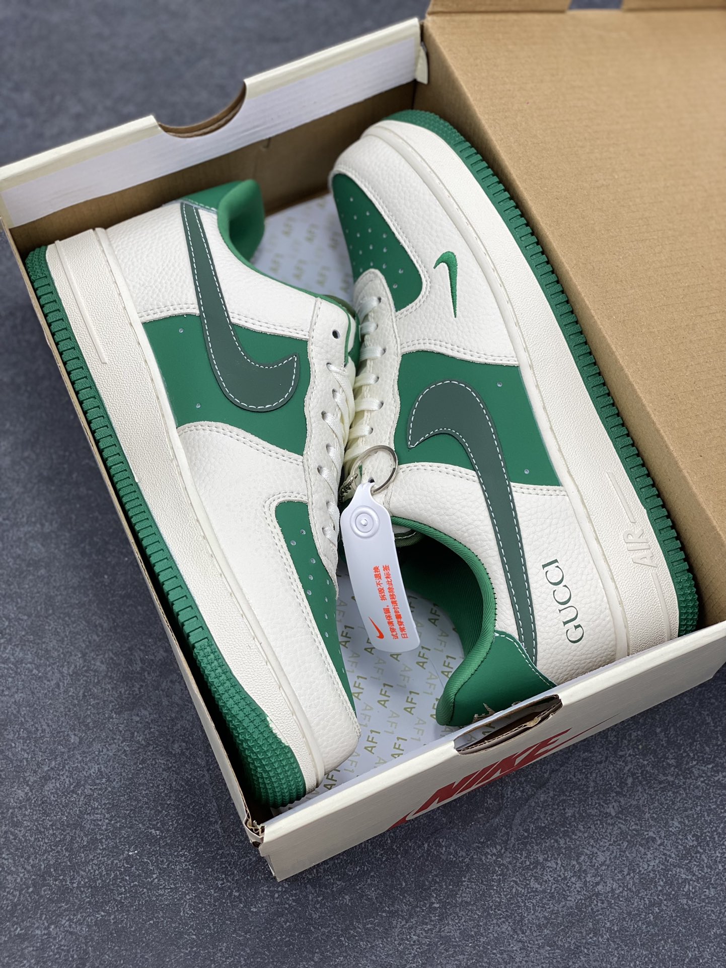 图片[9]-NIke Air Force 1 \’07 Low “古驰联名——米绿底”空军一号 低帮 运动鞋 休闲鞋 折边针车 工艺难度大 原楦头原纸板 原装鞋盒 定制五金配件 内置全掌气垫 原厂鞋底 货号：KK1988-083 尺码：36 36.5 37.5 38 38.5 39 40 40.5 41 42 42.5 43 44 44.5 45-选品中心