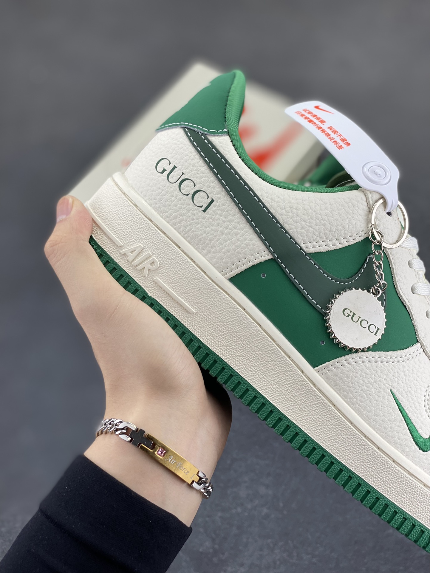图片[6]-NIke Air Force 1 \’07 Low “古驰联名——米绿底”空军一号 低帮 运动鞋 休闲鞋 折边针车 工艺难度大 原楦头原纸板 原装鞋盒 定制五金配件 内置全掌气垫 原厂鞋底 货号：KK1988-083 尺码：36 36.5 37.5 38 38.5 39 40 40.5 41 42 42.5 43 44 44.5 45-选品中心