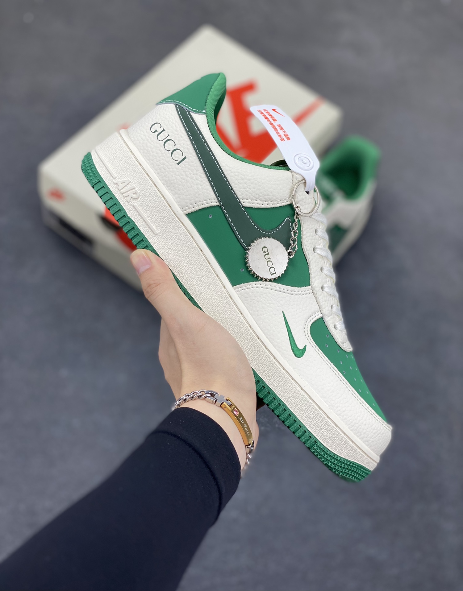NIke Air Force 1 \'07 Low “古驰联名——米绿底”空军一号 低帮 运动鞋 休闲鞋 折边针车 工艺难度大 原楦头原纸板 原装鞋盒 定制五金配件 内置全掌气垫 原厂鞋底 货号：KK1988-083 尺码：36 36.5 37.5 38 38.5 39 40 40.5 41 42 42.5 43 44 44.5 45-选品中心