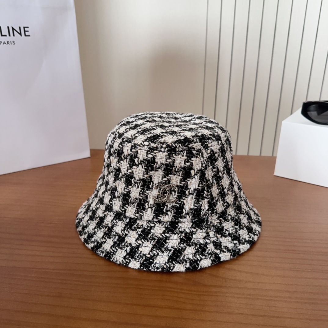 

香奈儿CHANEL 新品渔夫帽，小香logo经典简约，时尚休闲设计 跑量新品