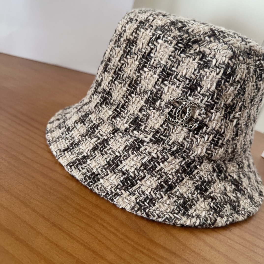 

香奈儿CHANEL 新品渔夫帽，小香logo经典简约，时尚休闲设计 跑量新品