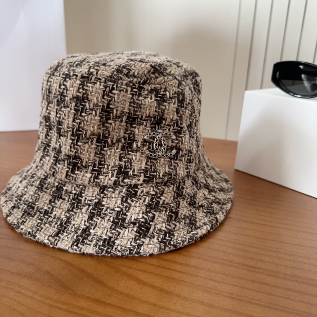 

香奈儿CHANEL 新品渔夫帽，小香logo经典简约，时尚休闲设计 跑量新品