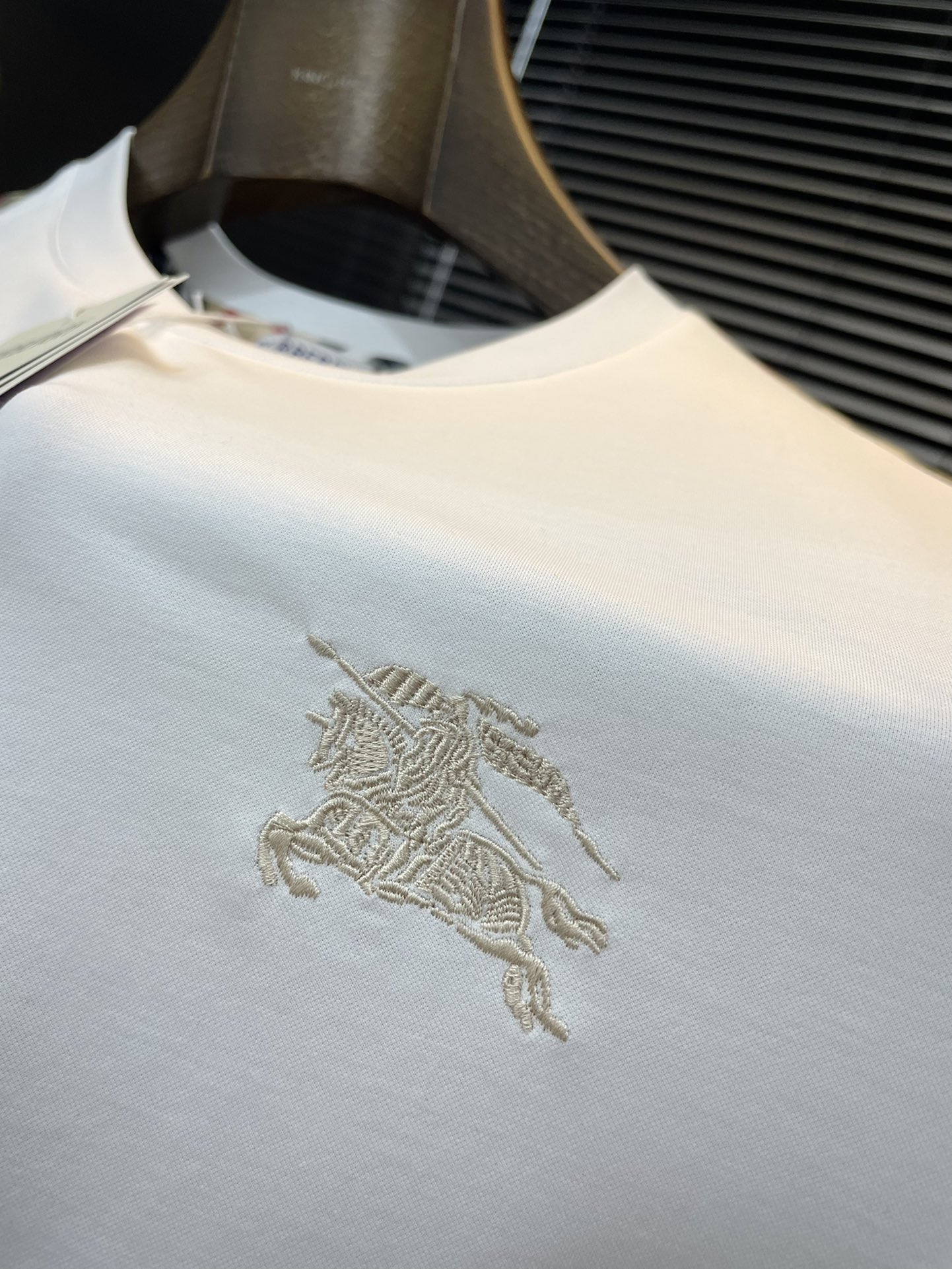  ♠️ Burberry-（巴宝莉）系列 VIP高级定制 2025新款短袖  百搭款式 任何人都可以轻松