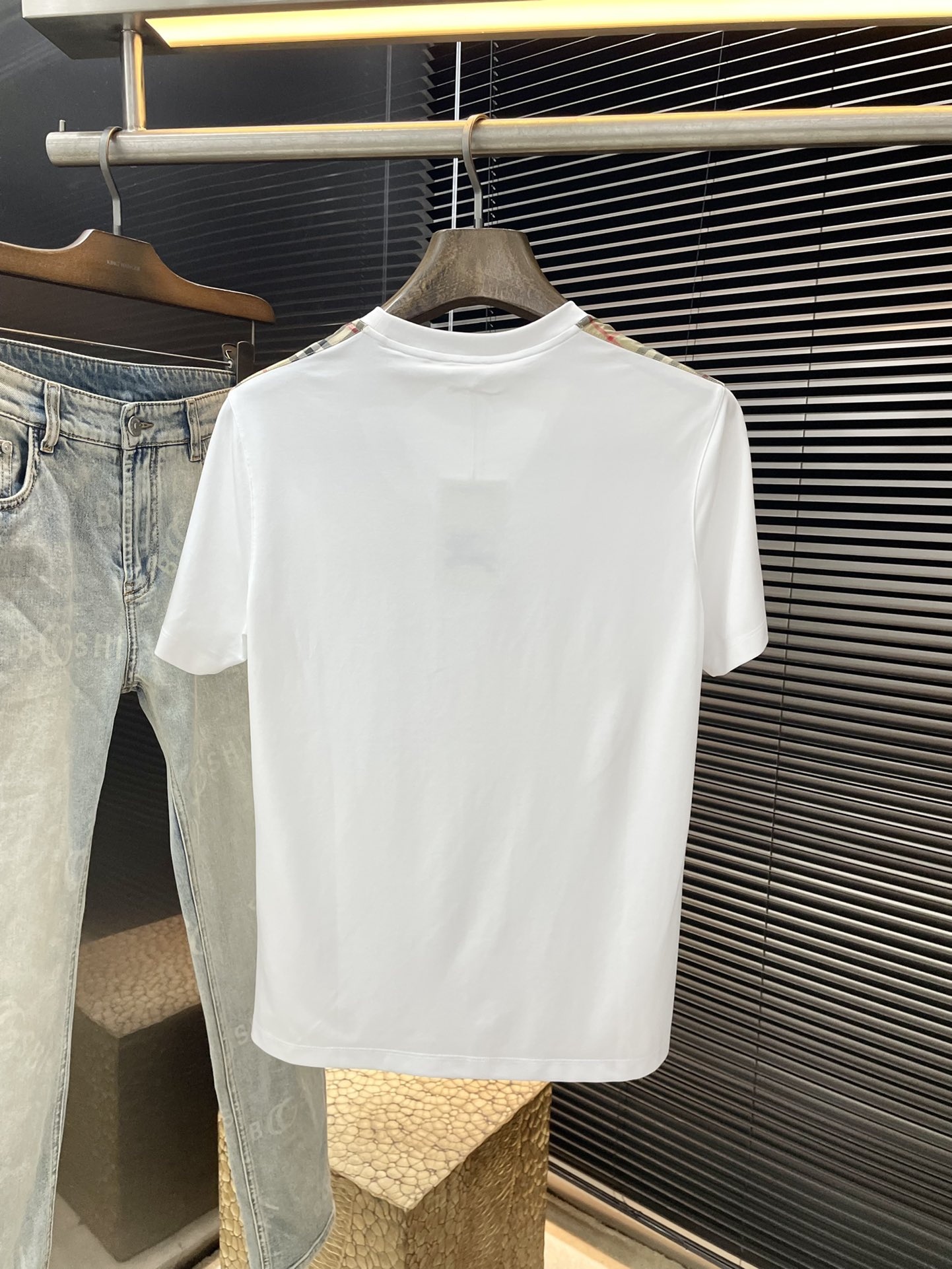  ♠️ Burberry-（巴宝莉）系列 VIP高级定制 2025新款短袖  百搭款式 任何人都可以轻松