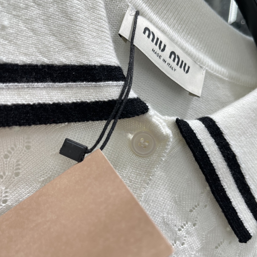 “Versatile One-Size-Fits-All Dress with Micro-Charging Blouse and Semi-Skirt Suit: Fashionable and Functional Clothing” - 图片 7