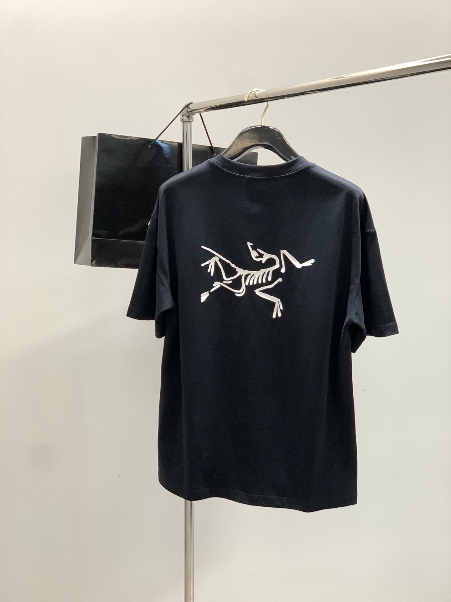 2025 Summer Fashion: Arcteryx Original Birds Collection and Stylish Clothing Options - 图片 2