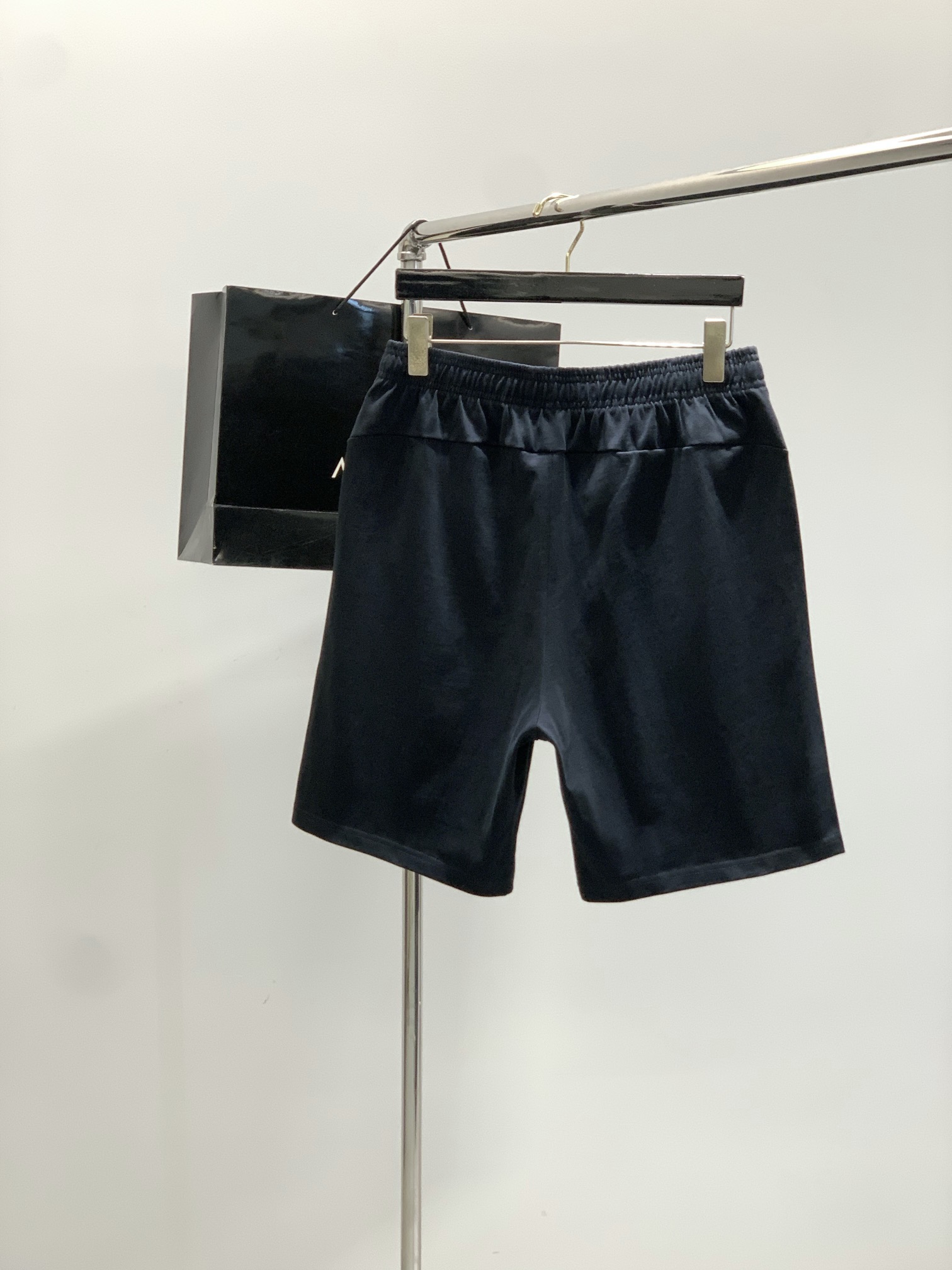 “2025 Summer Fashion: Arcteryx Original Clothing Collection with Stylish Vision” - 图片 2