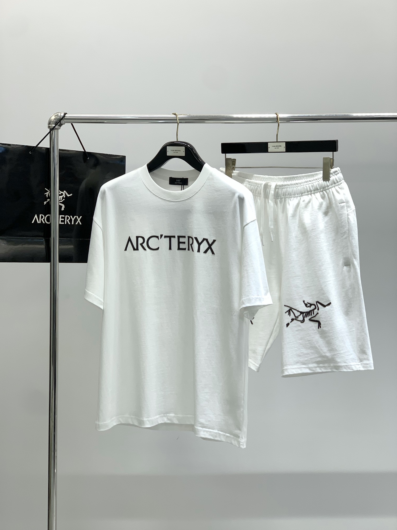 2025 Summer Fashion: Arcteryx Original Birds Collection Highlights Stylish Vision - 图片 9